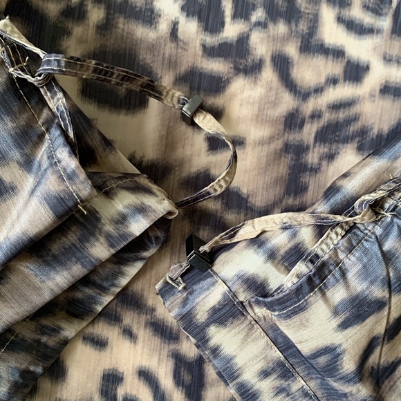 Hilary Radley roomy leopard print unlined belted raincoat buttoned cuffs EUC - Picture 9 of 9